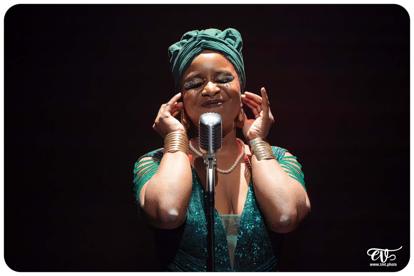 CABARET CANAILLE (LE BURLESQUE KLUB)